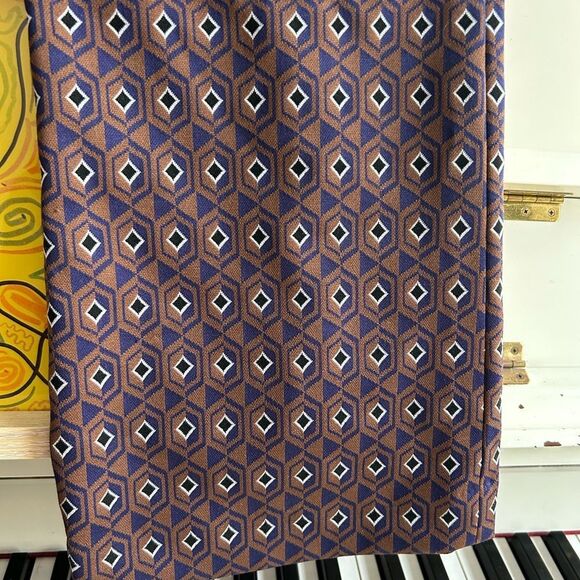 Stylish Patterned Women's Pants - Picture 6 of 16